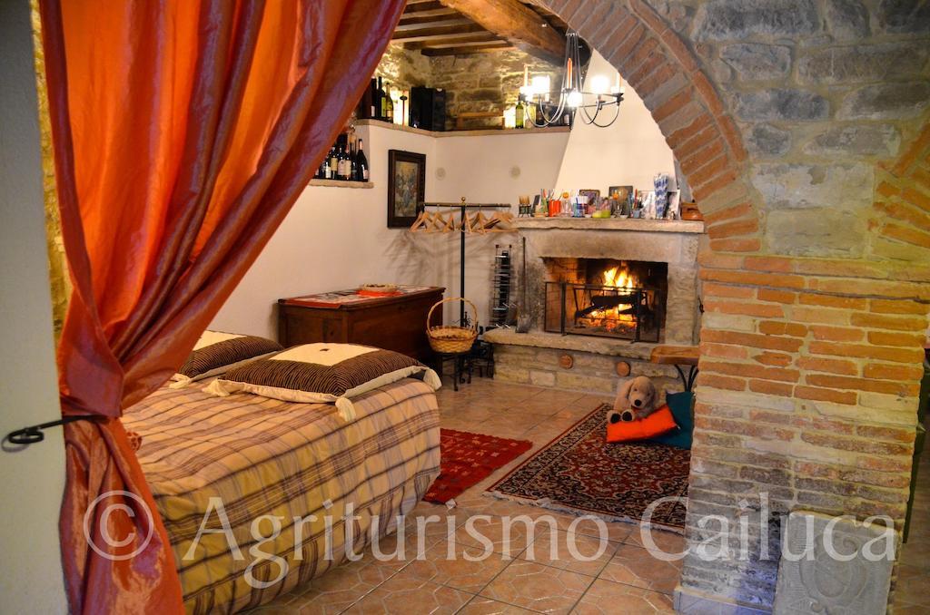 Agriturismo Cailuca Pietralunga Szoba fotó